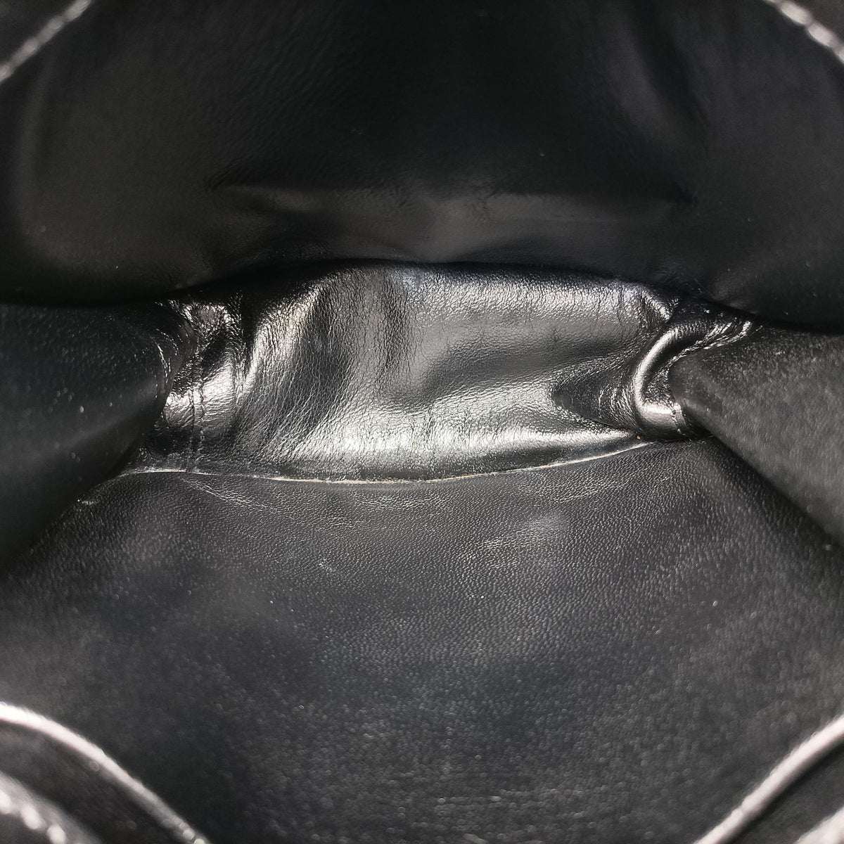 Vintage Prada Pionniere Black leather 1BH056 shoulderbag | stylenewstar