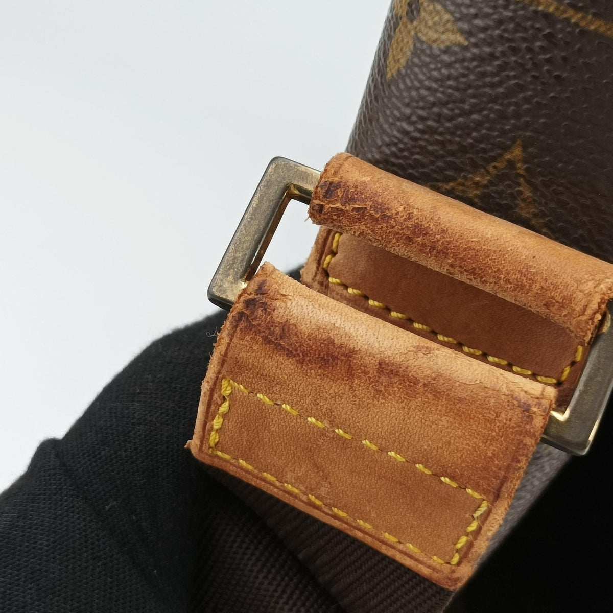 Pre-owned Louis Vuitton ABBESSES brown Monogram Canvas M45257 crossbodybag | stylenewstar