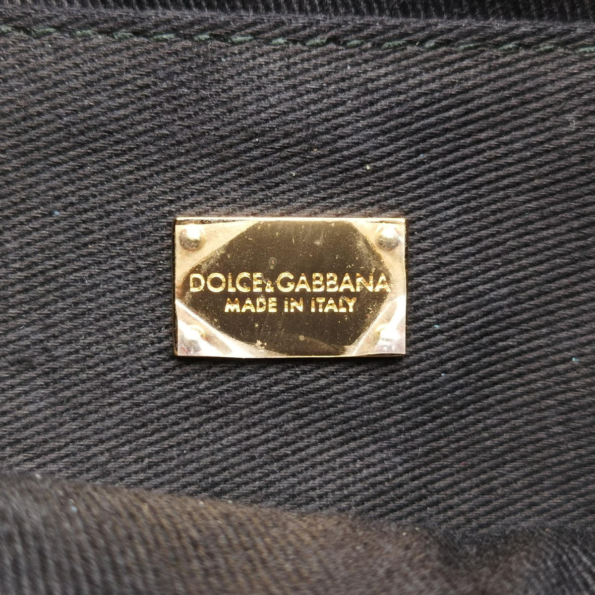 Secondhand Dolce & Gabbana Family Patch Black Leather  shoulderbag | stylenewstar