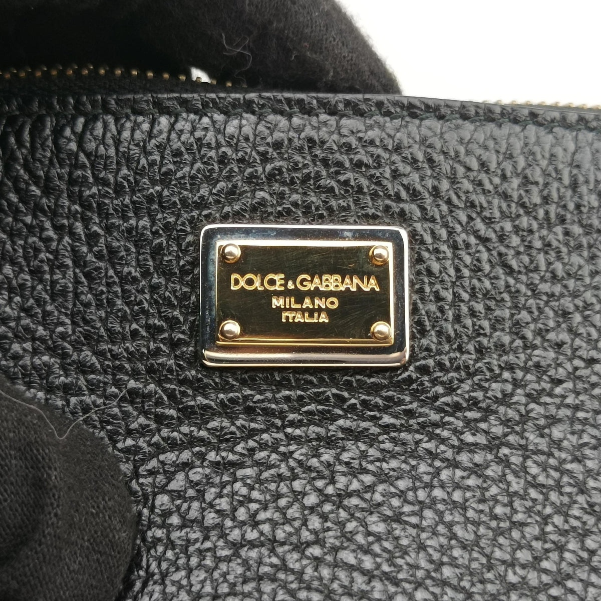 Secondhand Dolce & Gabbana Family Patch Black Leather  shoulderbag | stylenewstar