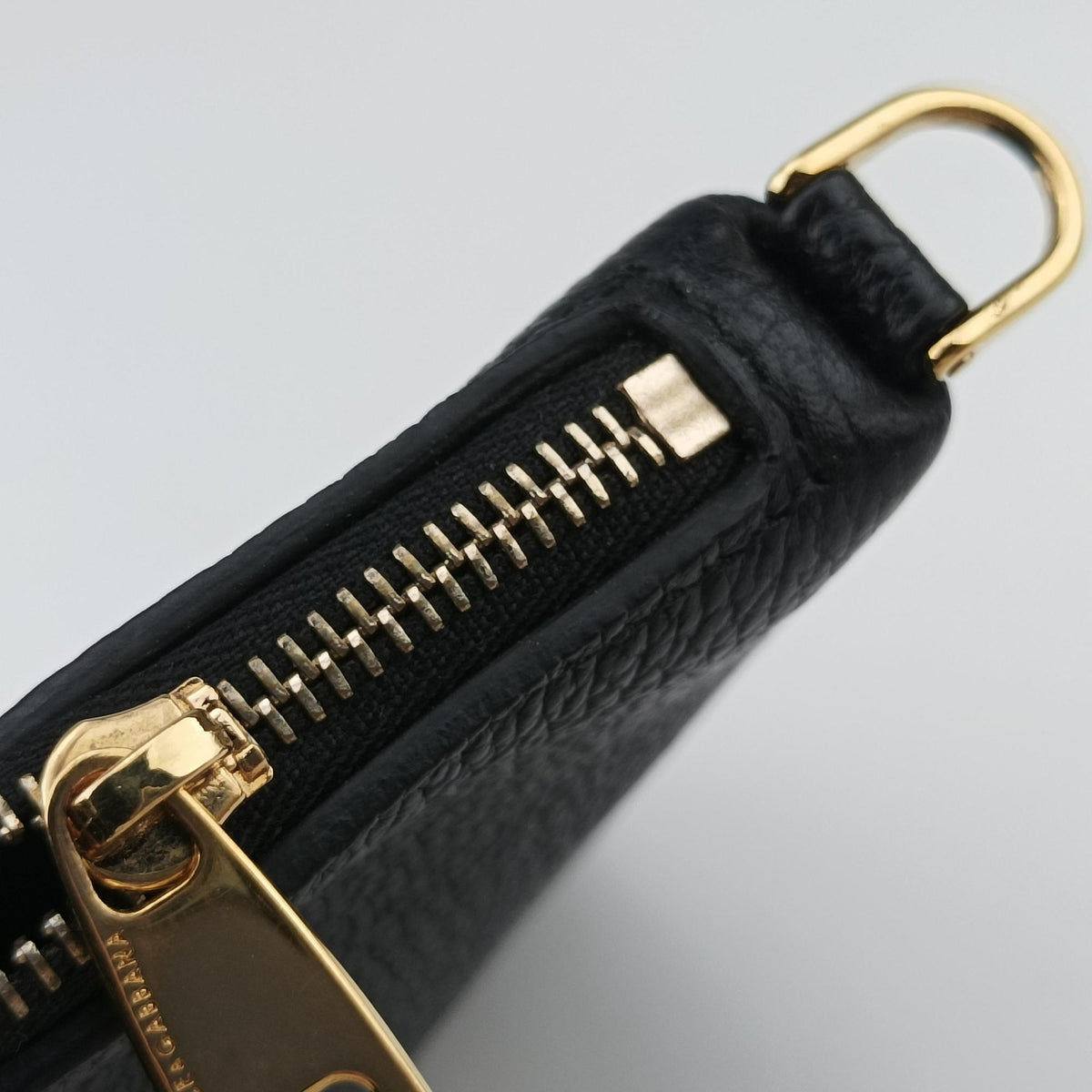Secondhand Dolce & Gabbana Family Patch Black Leather  shoulderbag | stylenewstar