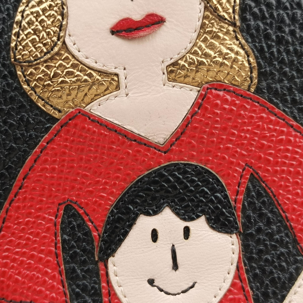 Secondhand Dolce & Gabbana Family Patch Black Leather  shoulderbag | stylenewstar
