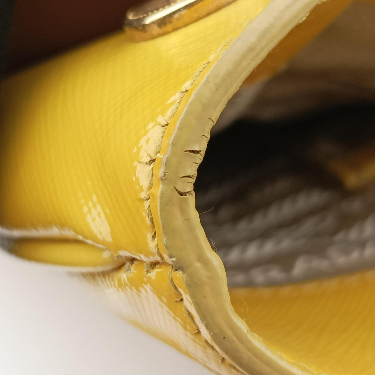 Pre-owned Prada Galleria Yellow Patent BN1874 shoulderbag | stylenewstar