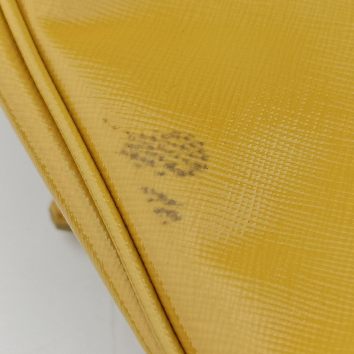 Pre-owned Prada Galleria Yellow Patent BN1874 shoulderbag | stylenewstar