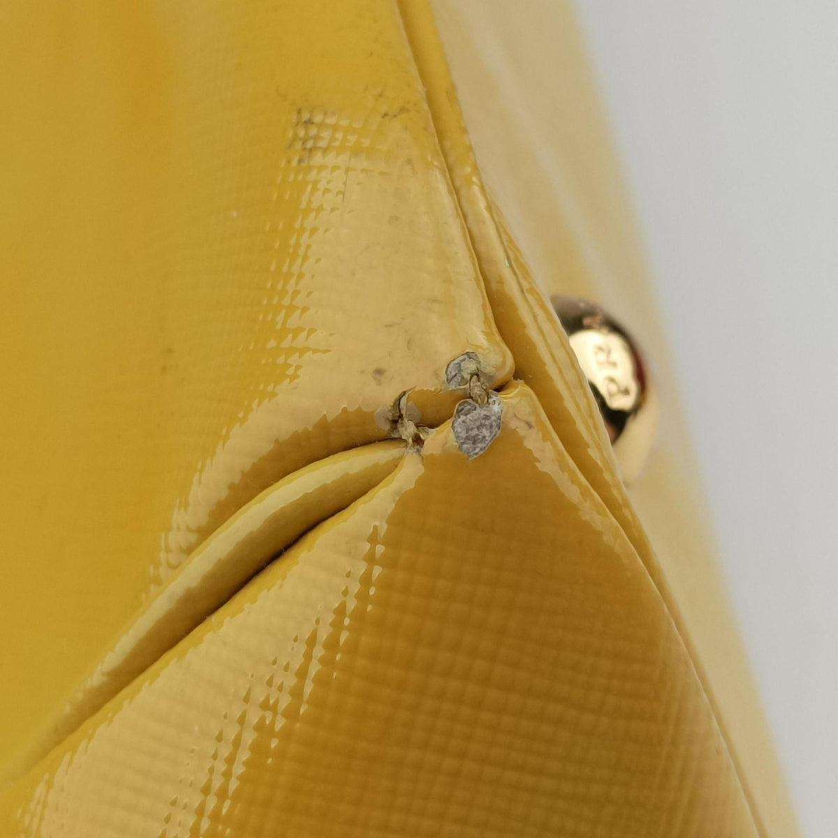 Pre-owned Prada Galleria Yellow Patent BN1874 shoulderbag | stylenewstar
