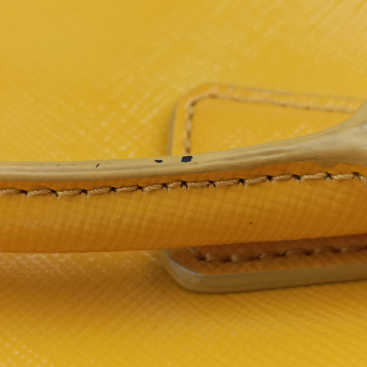 Pre-owned Prada Galleria Yellow Patent BN1874 shoulderbag | stylenewstar