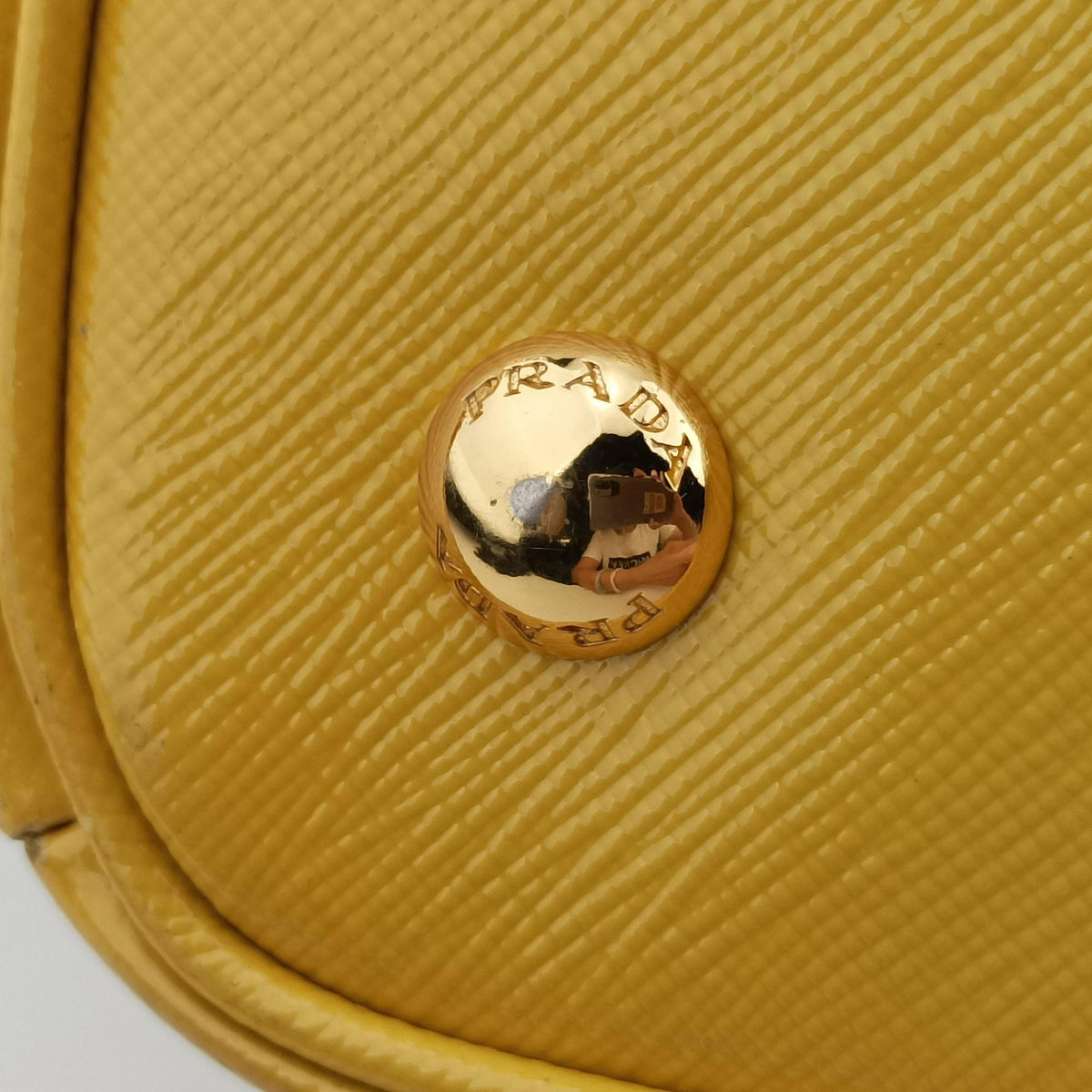 Pre-owned Prada Galleria Yellow Patent BN1874 shoulderbag | stylenewstar