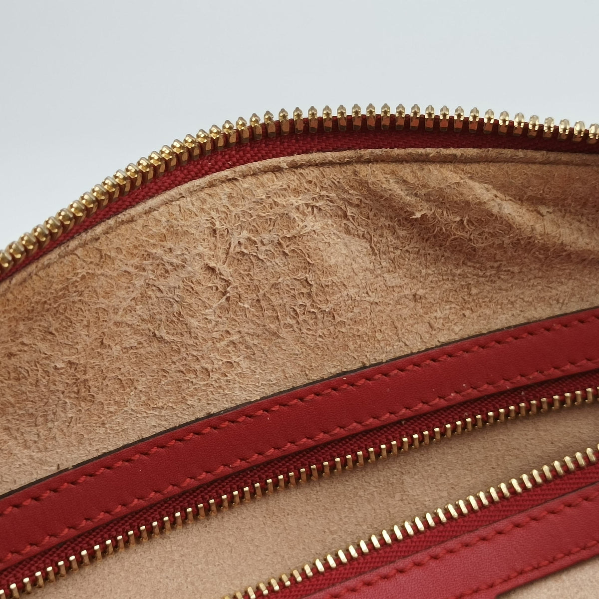 Vintage Gucci GG SUPREME Heart Embroidered Beige x Multicolour PVC coated canvas×Leather 409529 shoulderbag | stylenewstar