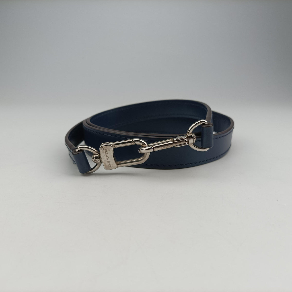 Pre-owned Louis Vuitton Clevertal PM Indigo x Coquelicot Epi M53512 shoulderbag | stylenewstar