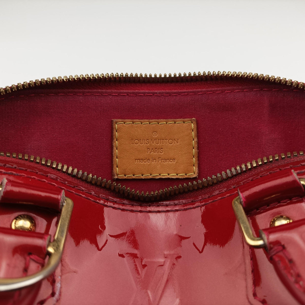 Secondhand Louis Vuitton Alma BB pomme d'amour Vernis M90174 shoulderbag | stylenewstar