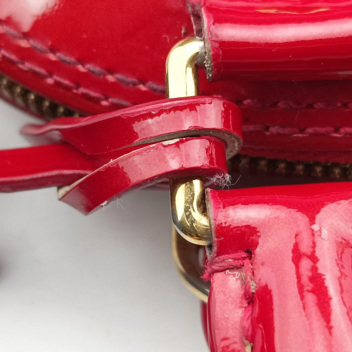 Secondhand Louis Vuitton Alma BB pomme d'amour Vernis M90174 shoulderbag | stylenewstar