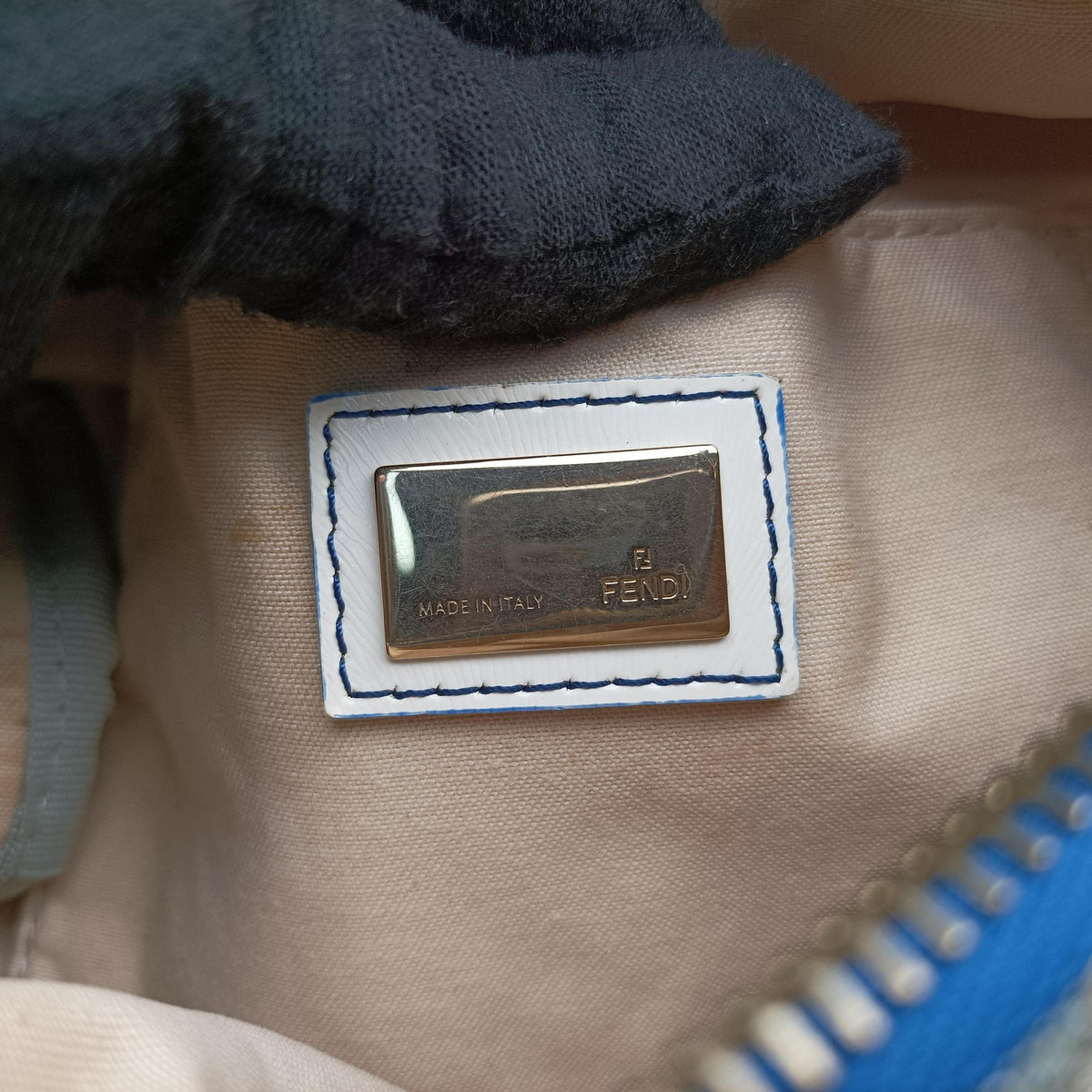 Pre-owned Fendi Forever Gradient Print White×Blue Canvas × Leather 8BL068 handbag | stylenewstar