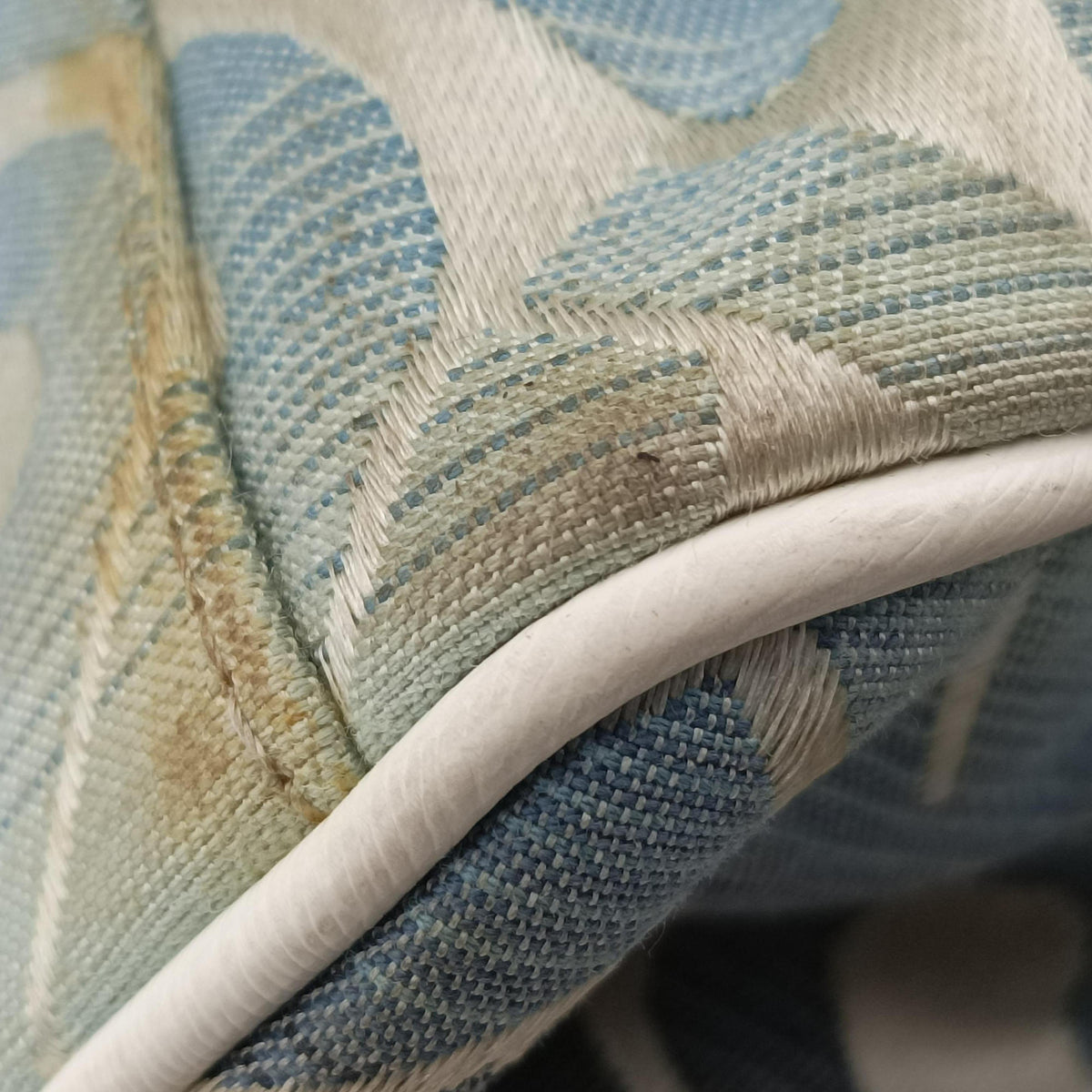 Pre-owned Fendi Forever Gradient Print White×Blue Canvas × Leather 8BL068 handbag | stylenewstar