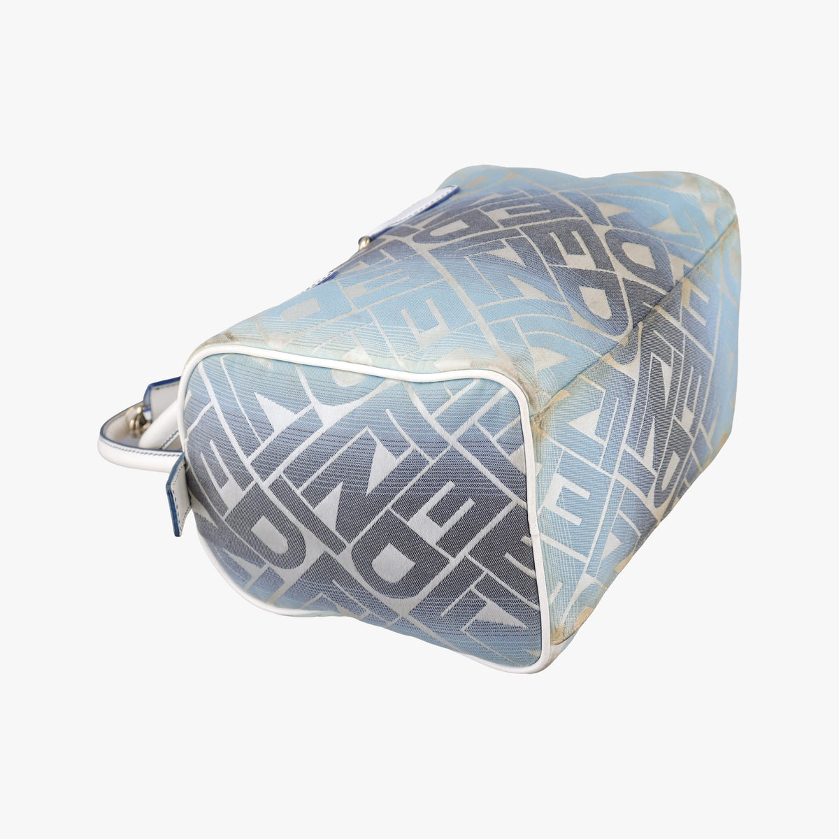 Pre-owned Fendi Forever Gradient Print White×Blue Canvas × Leather 8BL068 handbag | stylenewstar