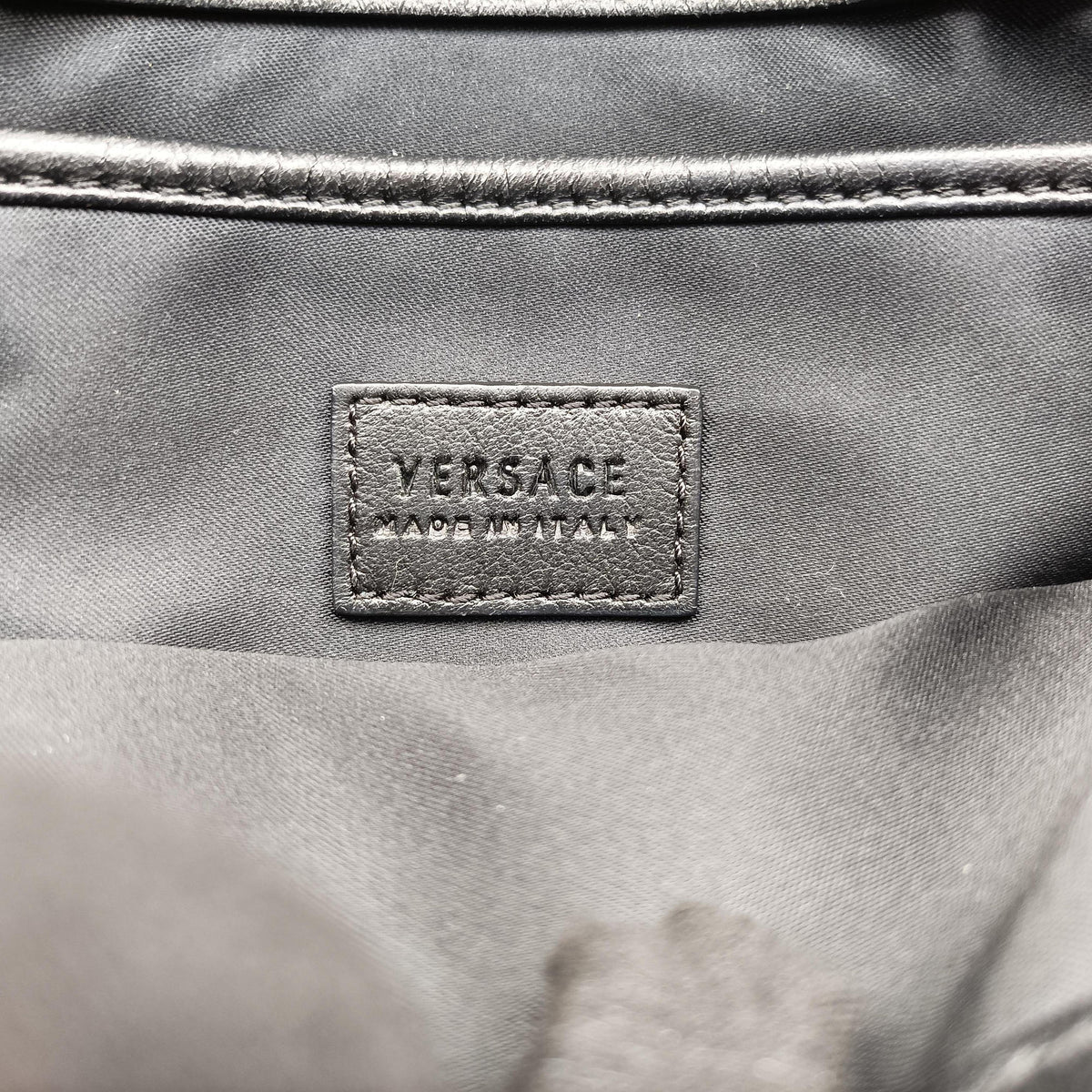 Vintage VERSACE La Medusa Black Leather  shoulderbag | stylenewstar