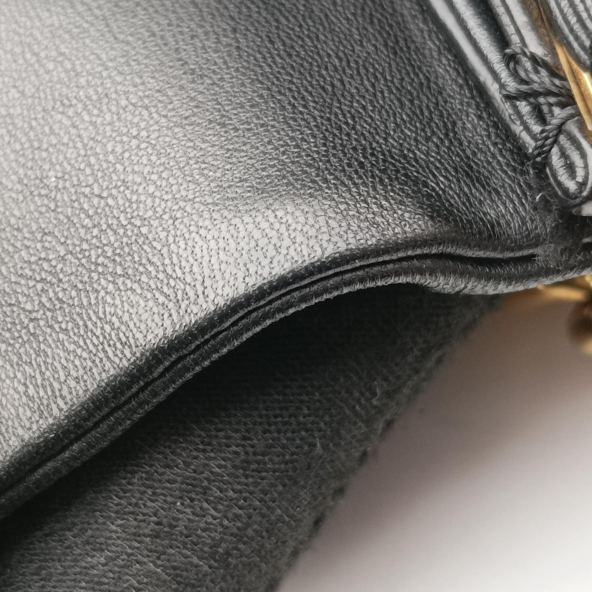 Vintage VERSACE La Medusa Black Leather  shoulderbag | stylenewstar