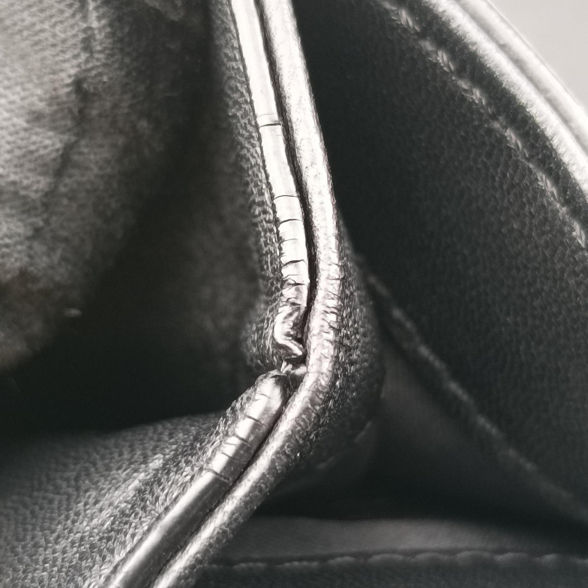 Vintage VERSACE La Medusa Black Leather  shoulderbag | stylenewstar