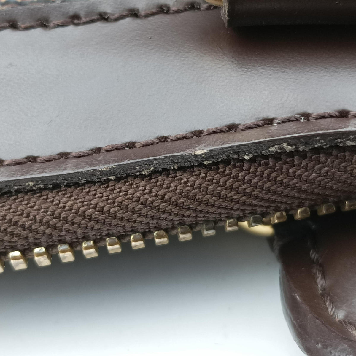 Pre-owned Louis Vuitton TREVI PM EBENE Damier Canvas N51997 shoulderbag | stylenewstar