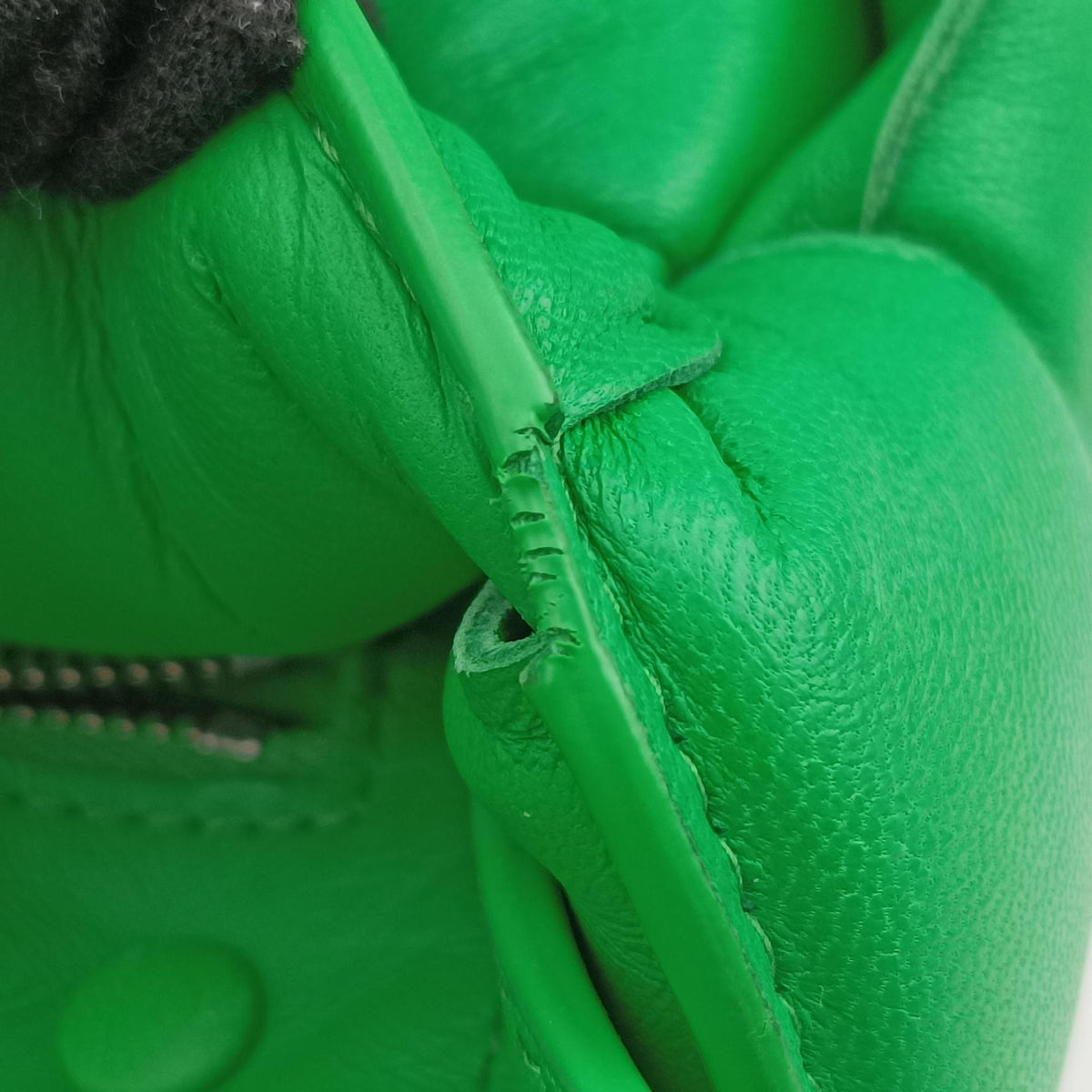 Pre-owned Bottega Veneta Padded Cassette Green lambskin  shoulderbag | stylenewstar