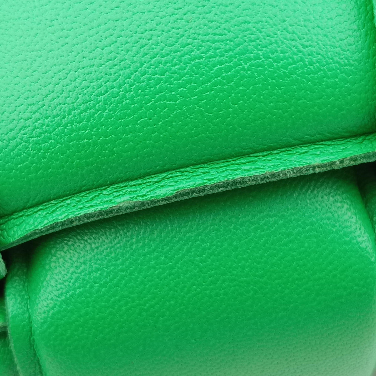 Pre-owned Bottega Veneta Padded Cassette Green lambskin  shoulderbag | stylenewstar