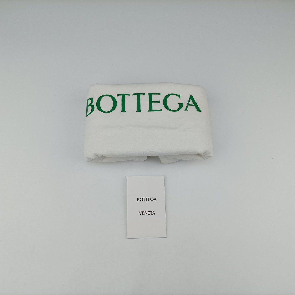 Pre-owned Bottega Veneta Padded Cassette Green lambskin  shoulderbag | stylenewstar