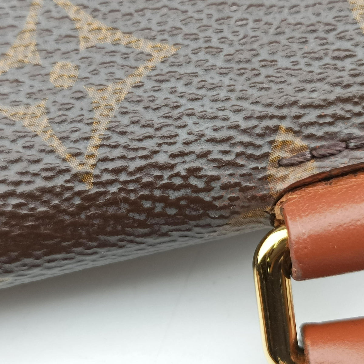 Secondhand Louis Vuitton MARIGNAN brown×LIE DE VIN Monogram Canvas×calf leather M43959 shoulderbag | stylenewstar