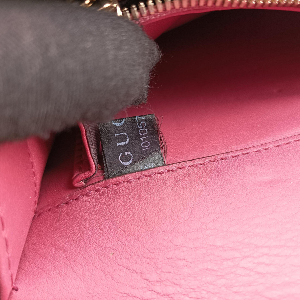 Vintage Gucci Interlocking 1973 Flap Pink Leather 277522 shoulderbag | stylenewstar