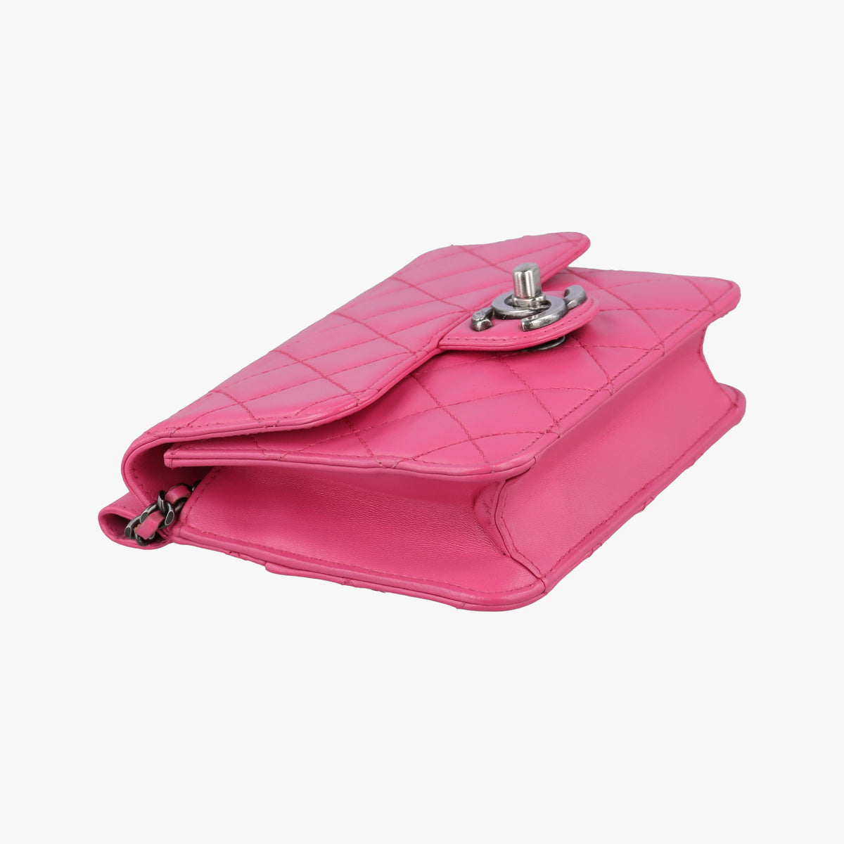Secondhand Chanel Matelasse Pink Leather  shoulderbag | stylenewstar