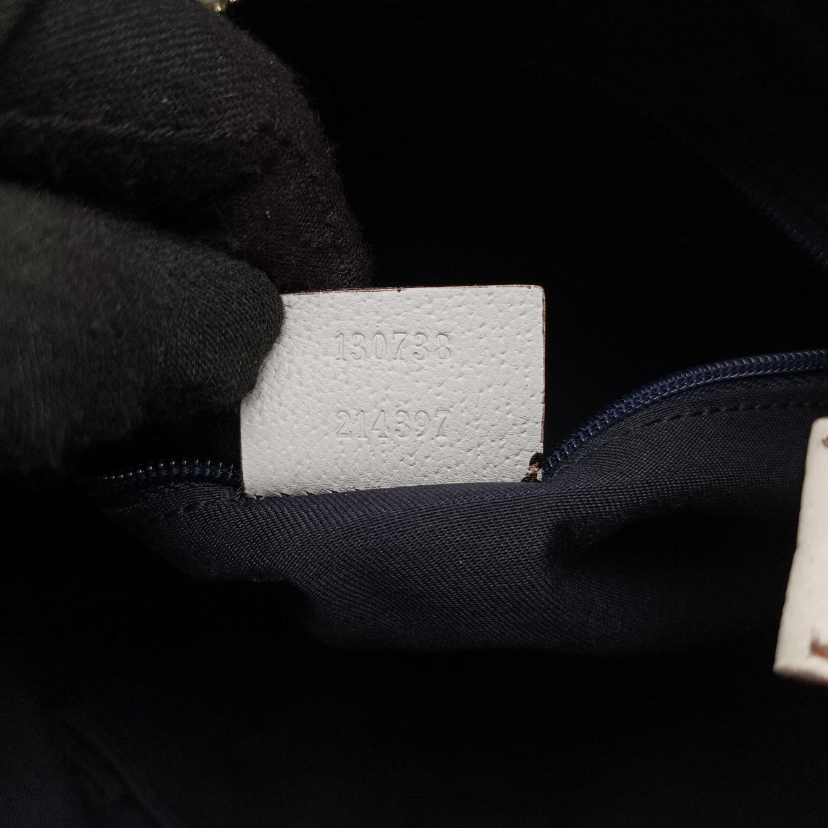 Pre-owned Gucci Abbey White Leather 130738 shoulderbag | stylenewstar