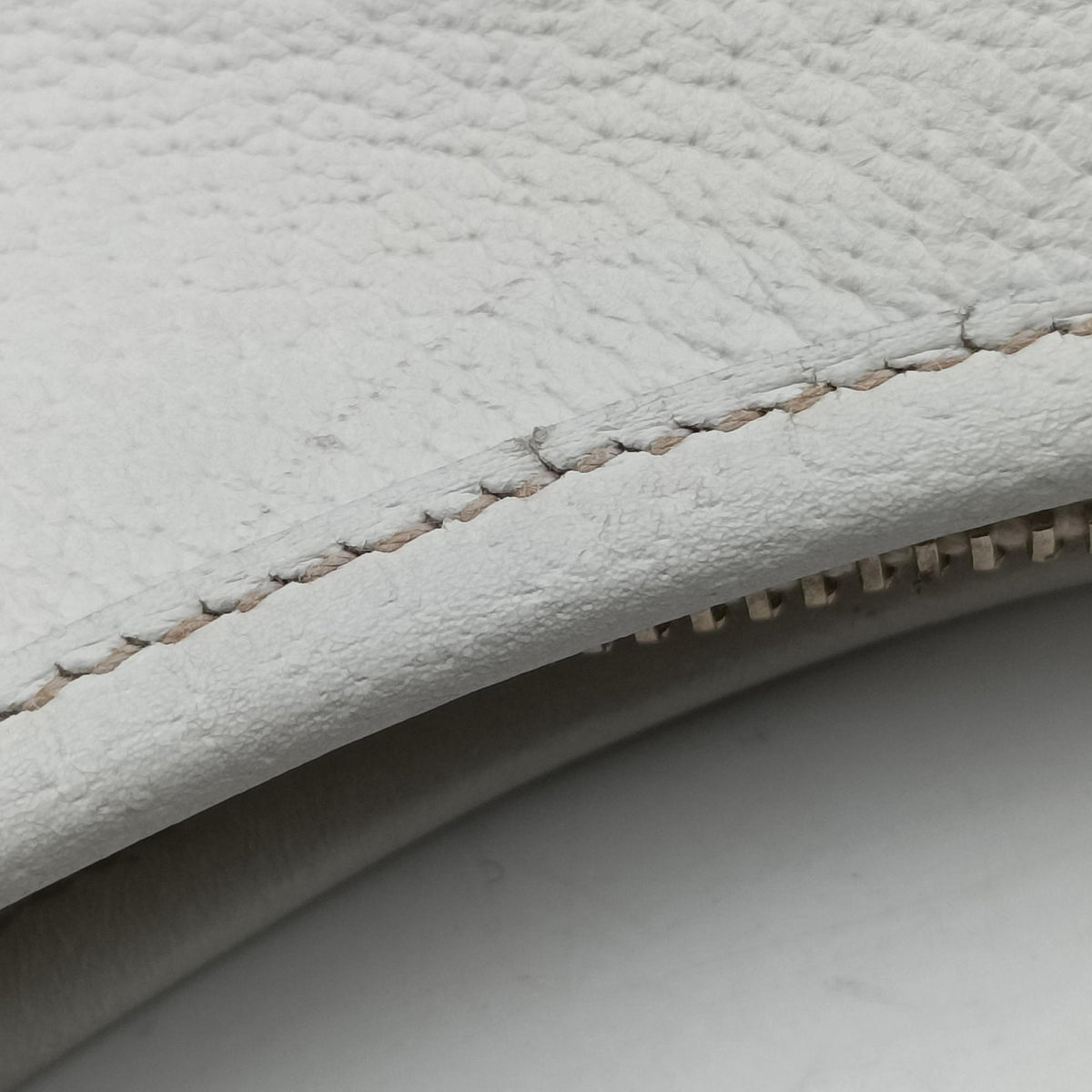 Pre-owned Gucci Abbey White Leather 130738 shoulderbag | stylenewstar