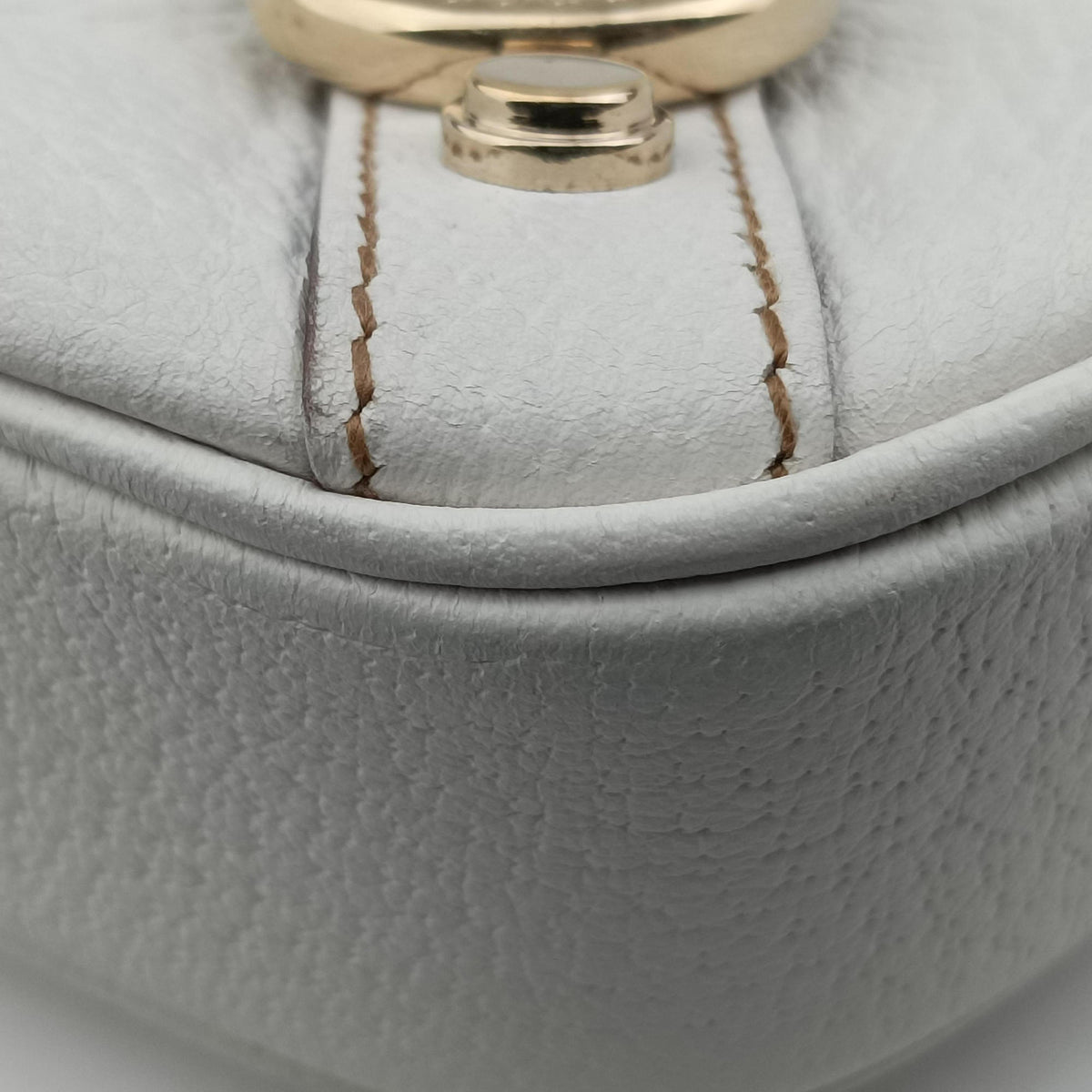 Pre-owned Gucci Abbey White Leather 130738 shoulderbag | stylenewstar