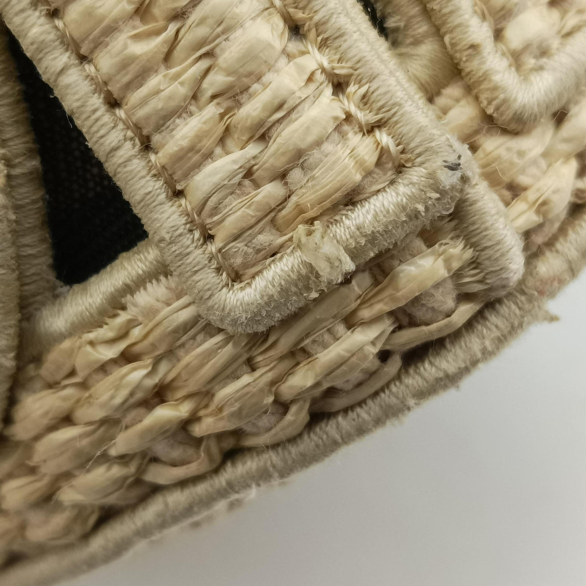 Pre-owned Fendi Nano Step Out IvoryxBrown Straw×Canvas×Leather 7AS189 shoulderbag | stylenewstar