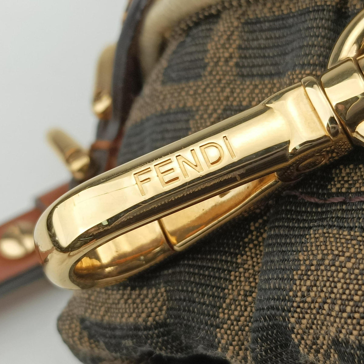 Pre-owned Fendi Nano Step Out IvoryxBrown Straw×Canvas×Leather 7AS189 shoulderbag | stylenewstar