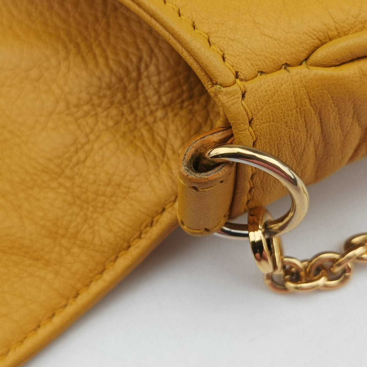 Secondhand Fendi Fendista Pochette Yellow Leather 8M0376 shoulderbag | stylenewstar