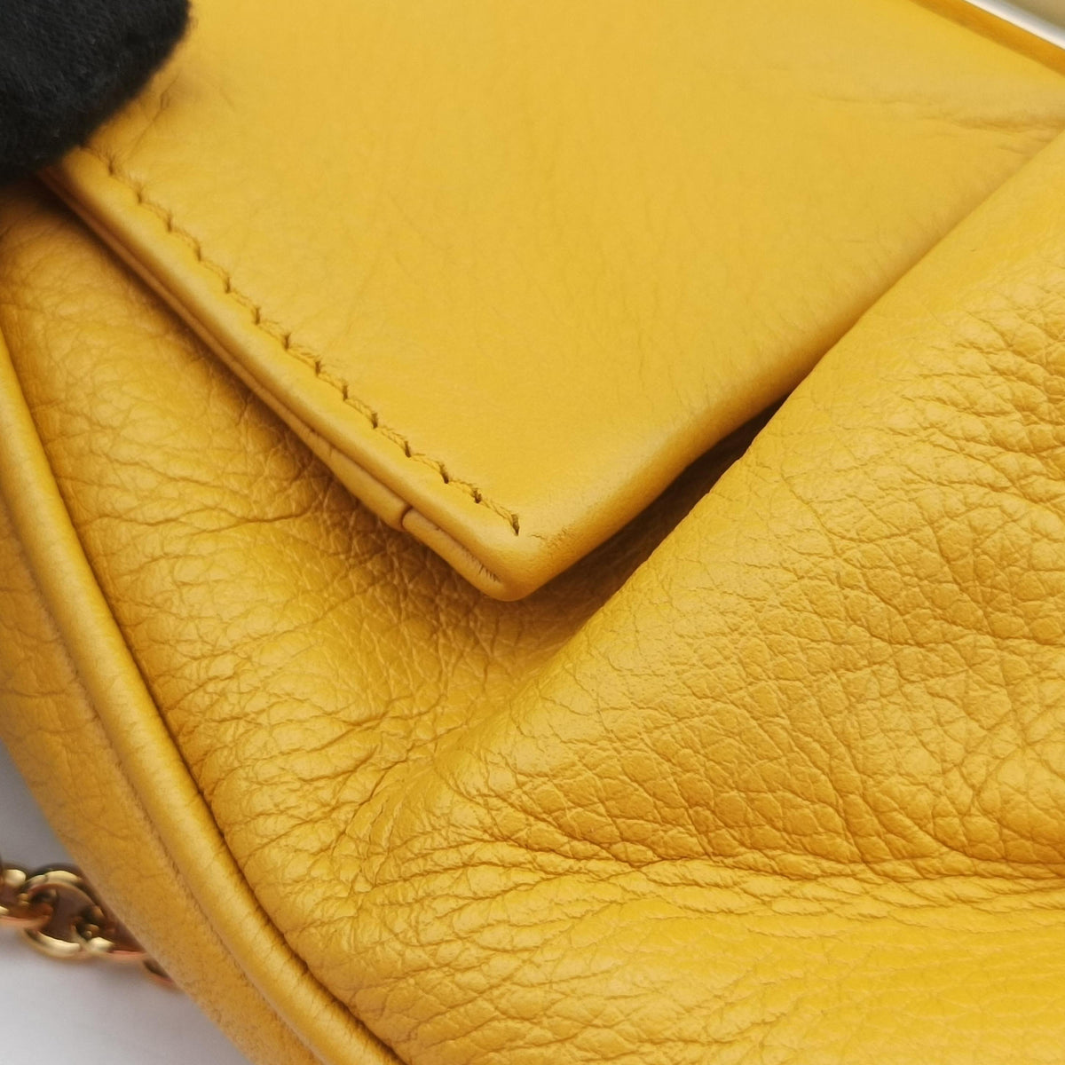 Pre-owned Fendi Fendista Pochette Yellow Leather 8M0376 shoulderbag | stylenewstar