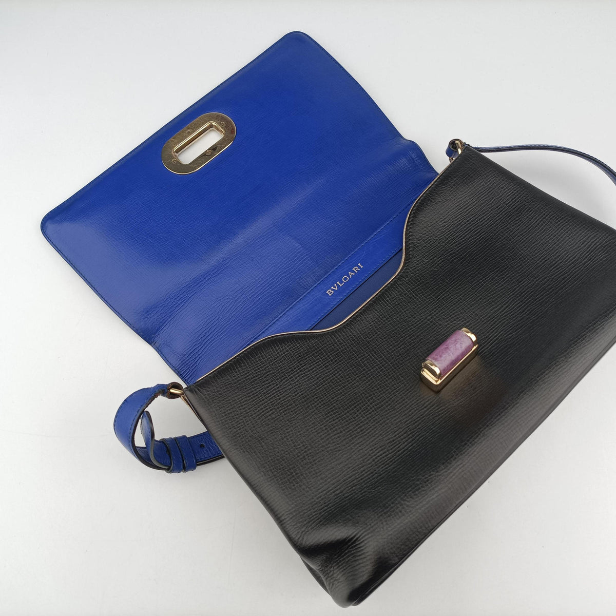 Pre-owned Bvlgari Isabella Rossellini Blue Leather  shoulderbag | stylenewstar