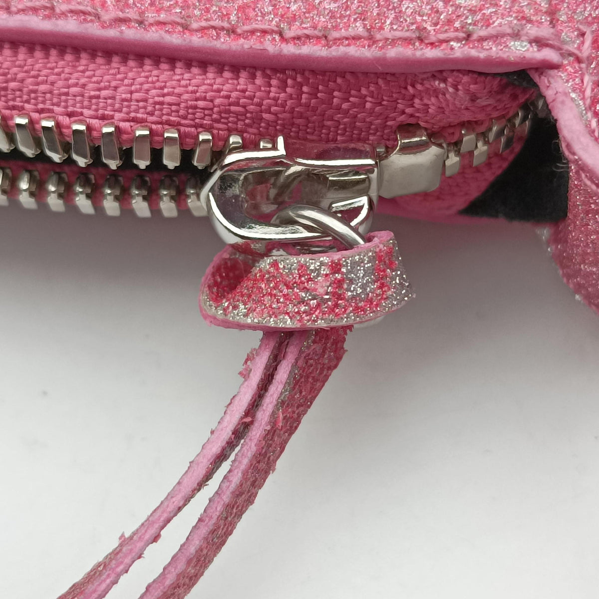 Pre-owned Balenciaga Le Cagole Pink Sparkling Fabric  shoulderbag | stylenewstar