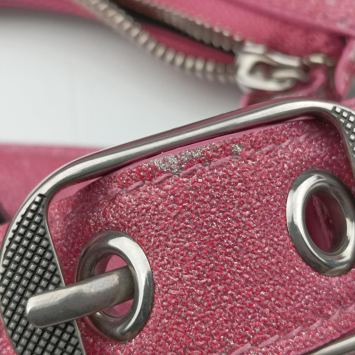 Pre-owned Balenciaga Le Cagole Pink Sparkling Fabric  shoulderbag | stylenewstar