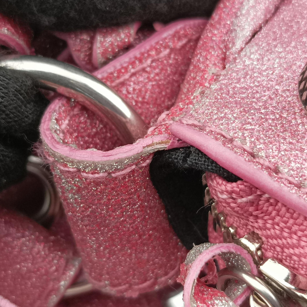 Pre-owned Balenciaga Le Cagole Pink Sparkling Fabric  shoulderbag | stylenewstar