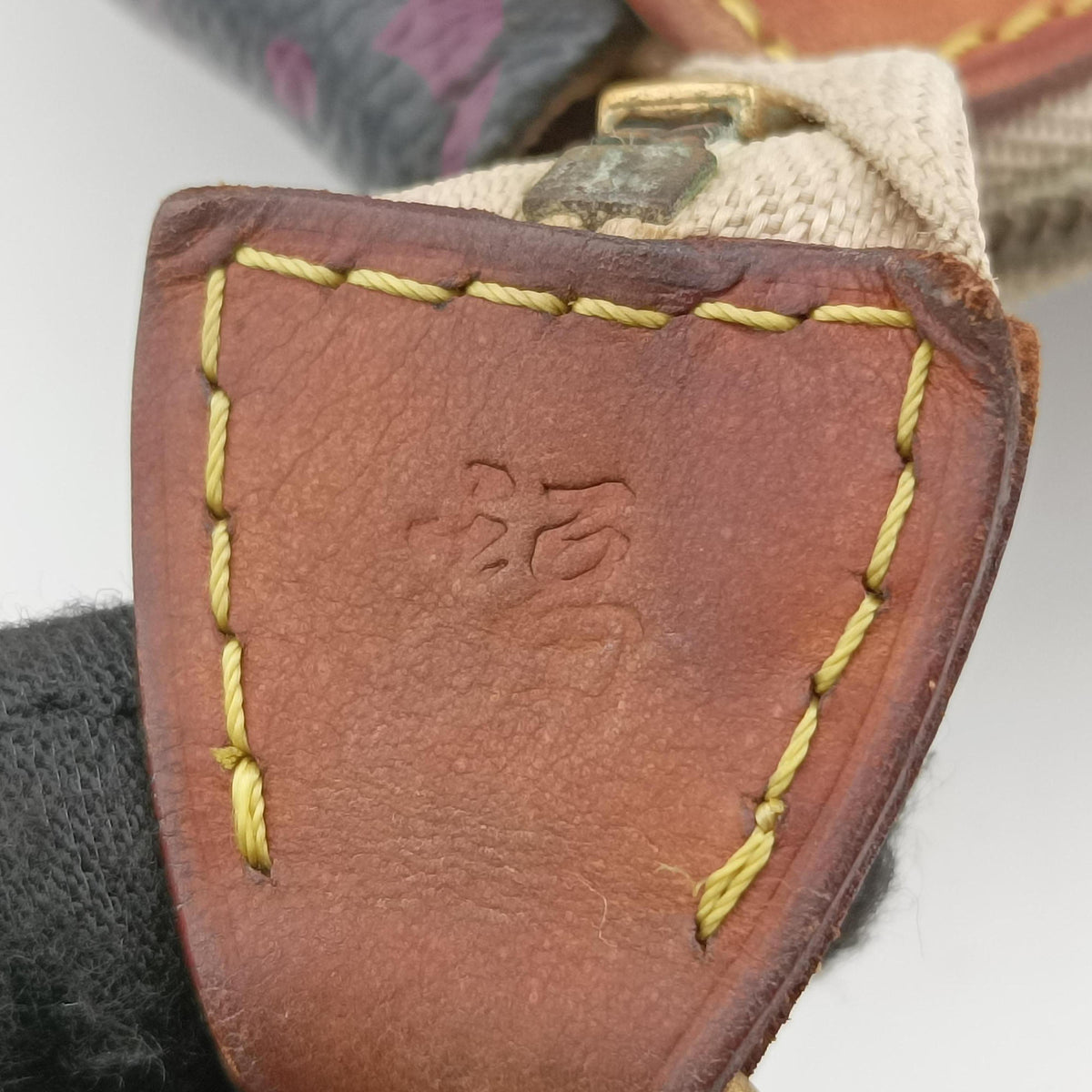 Pre-owned Louis Vuitton Pochette Accessoires Noir Monogram Multicolor M92648 handbag | stylenewstar