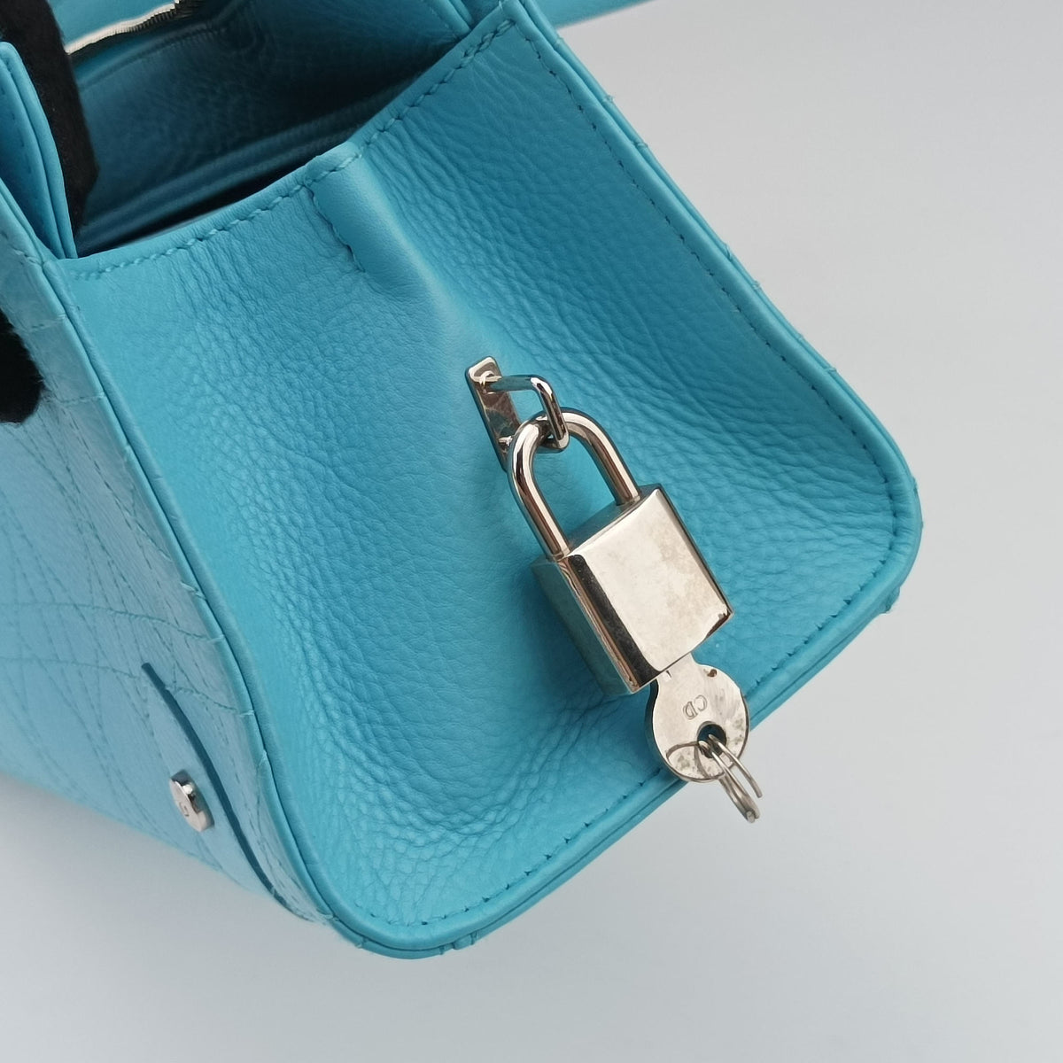 Pre-owned Christian Dior Lady D-Joy Blue leather  shoulderbag | stylenewstar