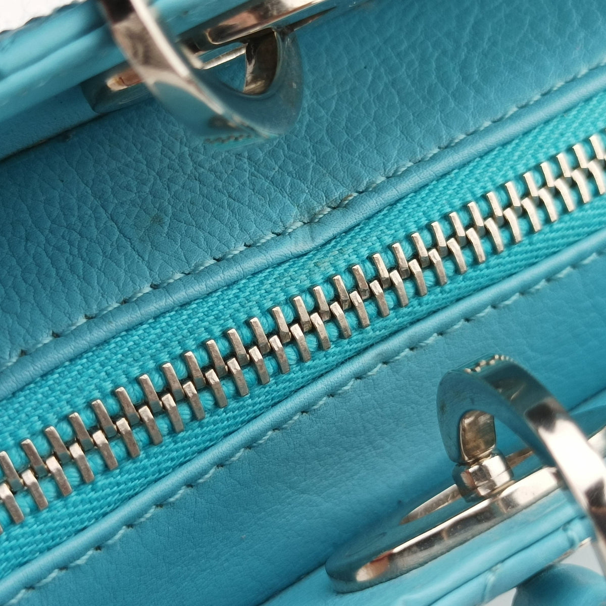 Pre-owned Christian Dior Lady D-Joy Blue leather  shoulderbag | stylenewstar