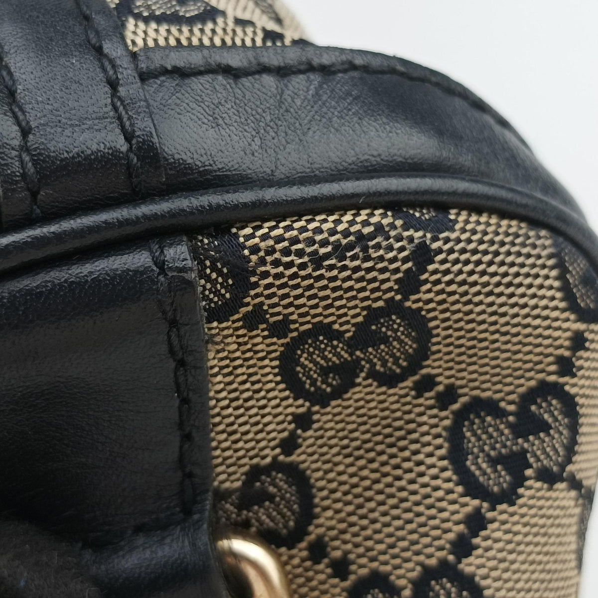 Pre-owned Gucci Sherry Line navy×red×beige canvas×leather 247205 shoulderbag | stylenewstar