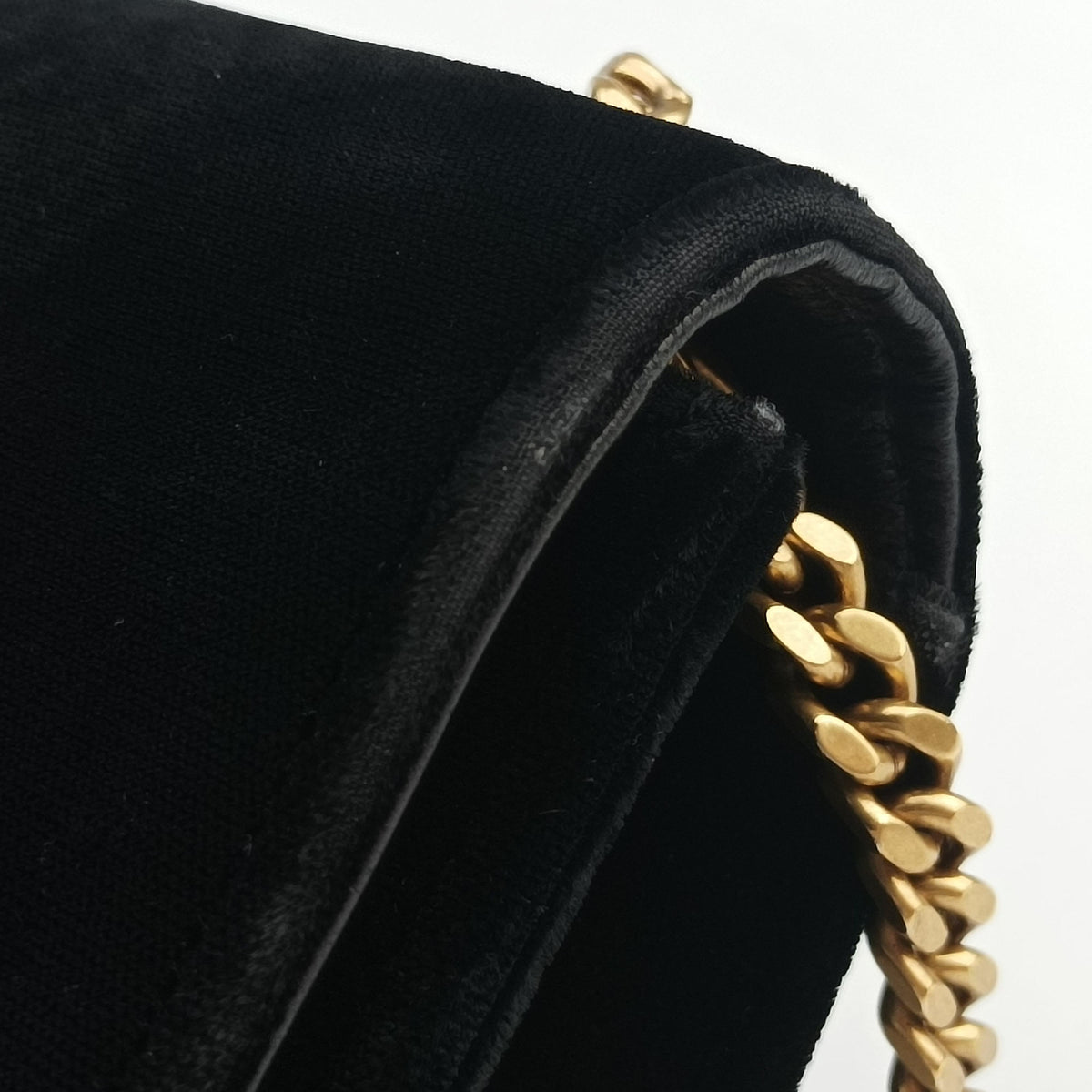 Pre-owned Yves Saint Laurent KATE Black velour 354119 shoulderbag | stylenewstar