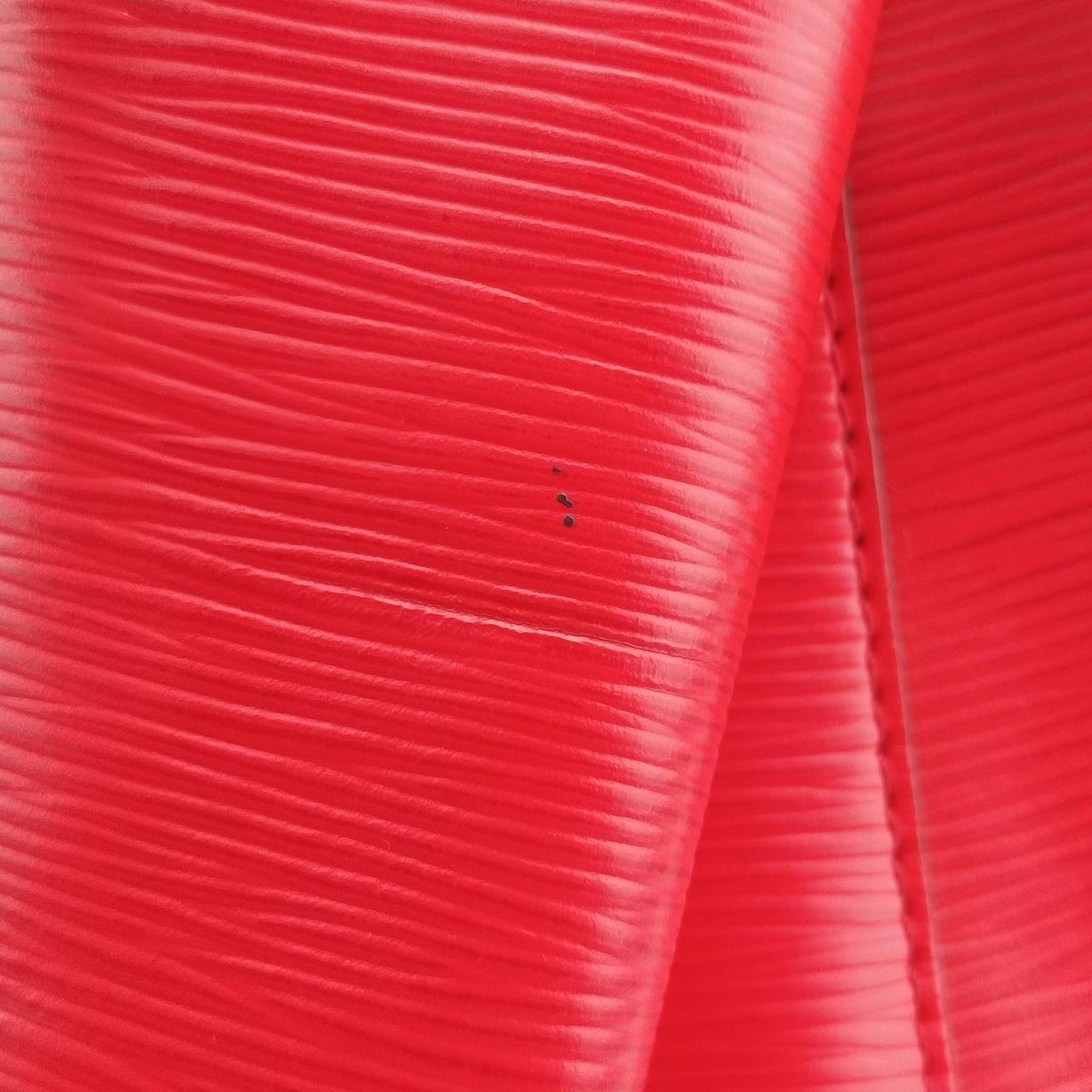 Vintage Louis Vuitton NeoNoe COQUELICOT Epi M54365 shoulderbag | stylenewstar
