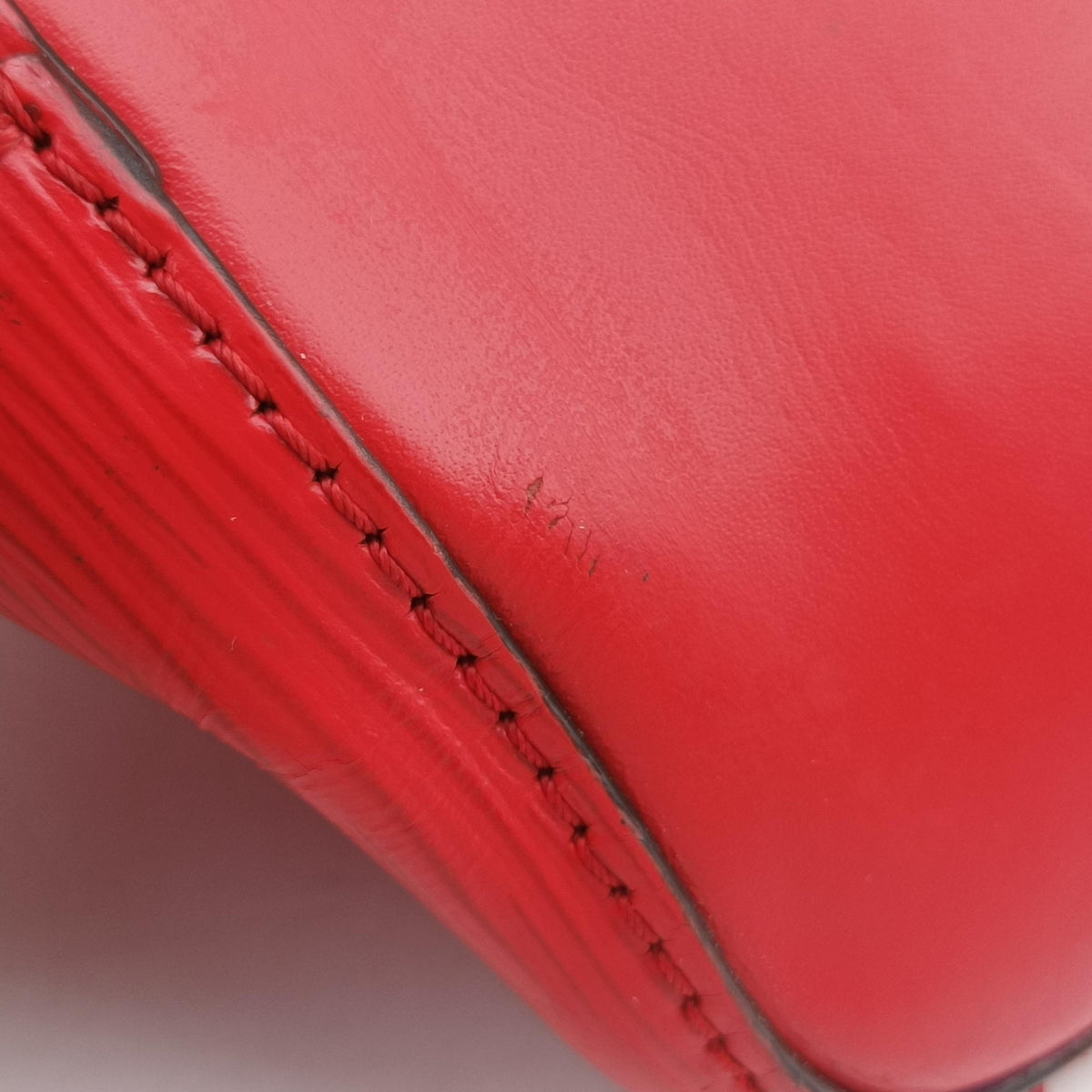 Vintage Louis Vuitton NeoNoe COQUELICOT Epi M54365 shoulderbag | stylenewstar