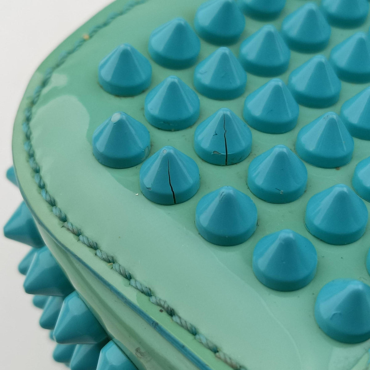 Secondhand Christian Louboutin Sweet Charity Scarabe Spike Green Patent Leather  shoulderbag | stylenewstar