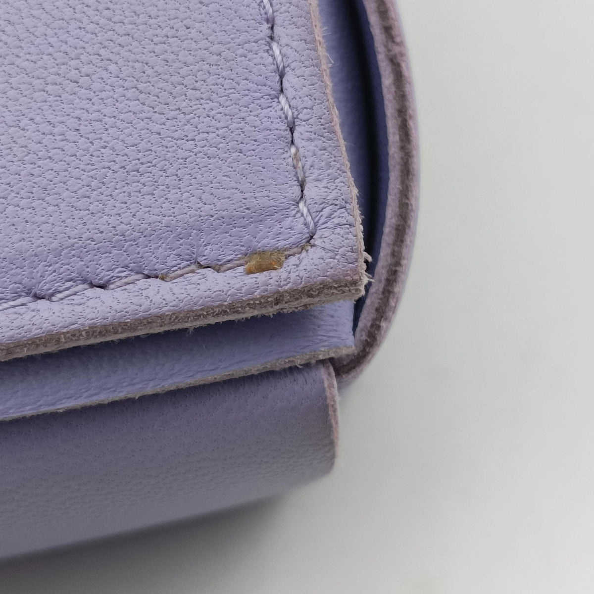 Pre-owned Bottega Veneta candy cassette Purple lambskin  shoulderbag | stylenewstar