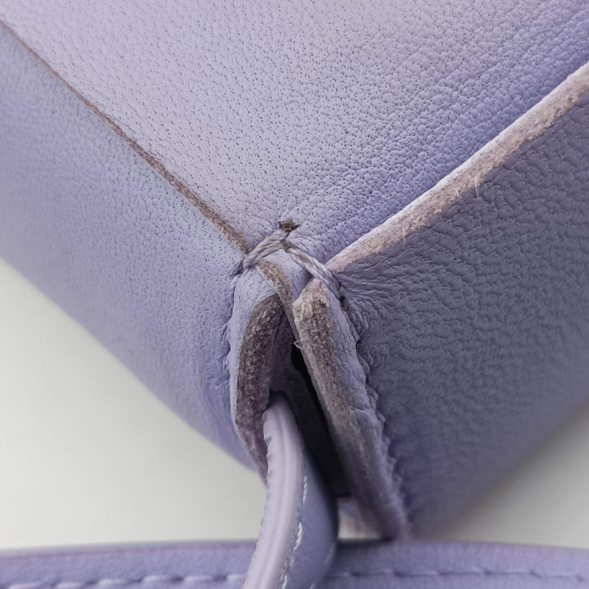 Pre-owned Bottega Veneta candy cassette Purple lambskin  shoulderbag | stylenewstar