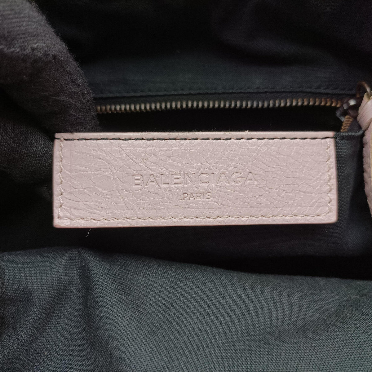 Pre-owned Balenciaga Pompon Pink Lambskin  shoulderbag | stylenewstar